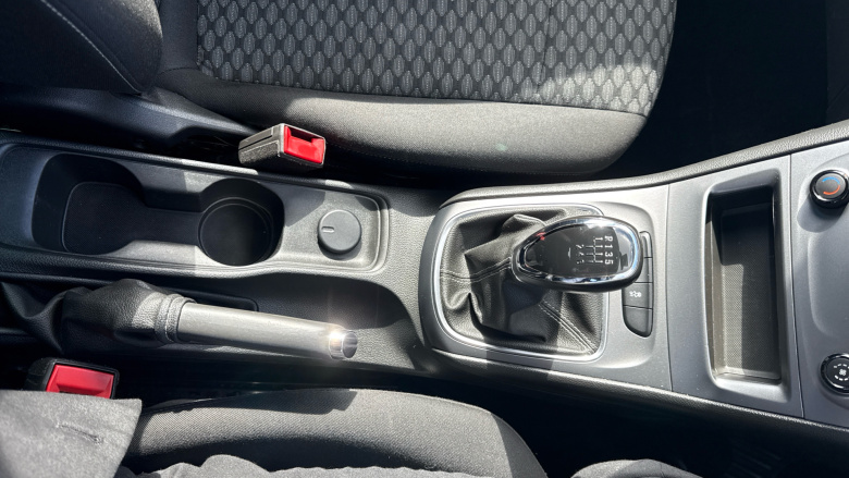 Vauxhall Astra 1.4T 16V 125 Design 5dr Petrol Hatchback